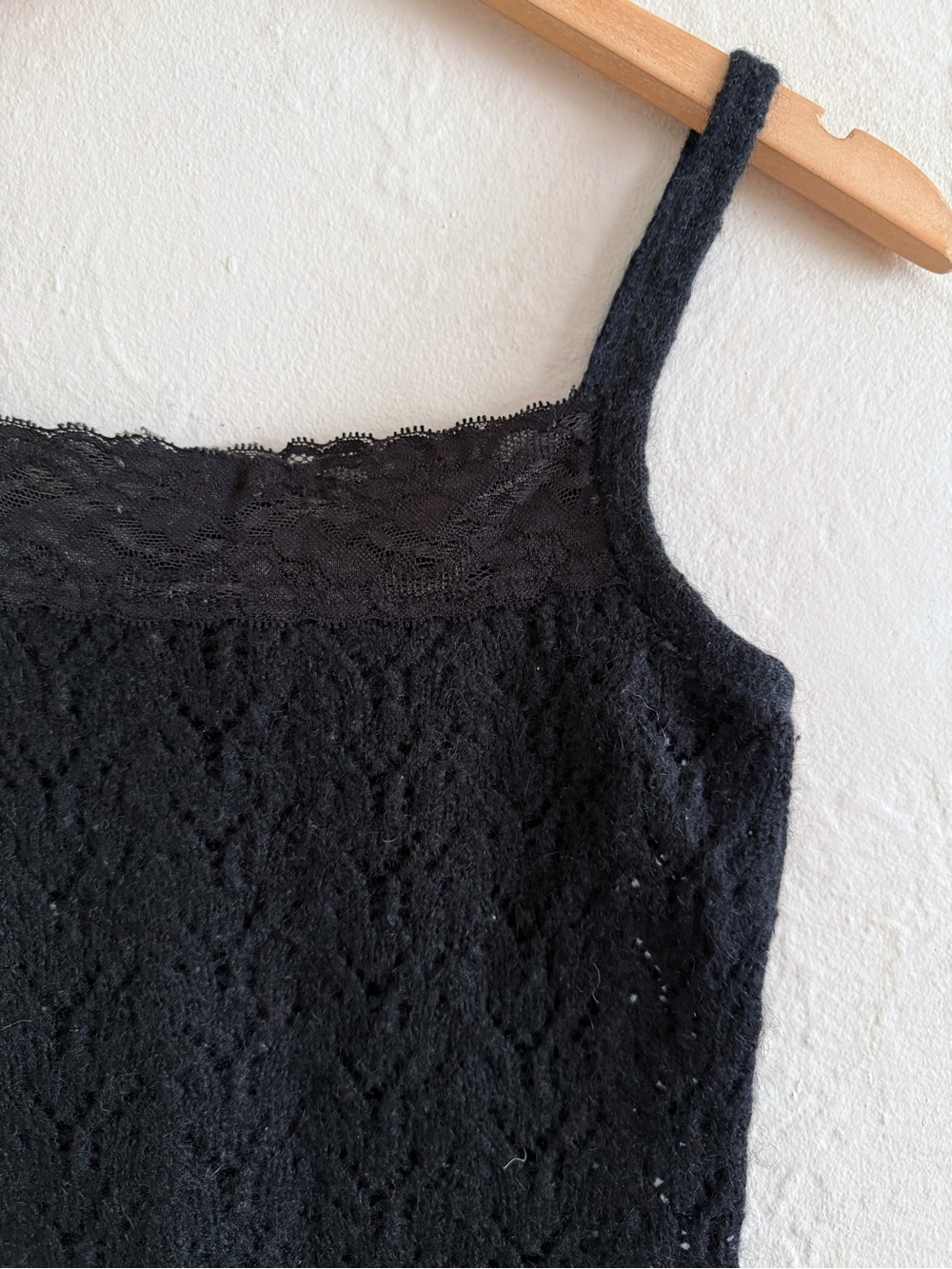 Y2K Tristan & Iseut Black Lace Knit Cami Tank Top Size XS - Picture 2 of 5